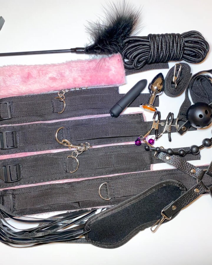 Nylon 13-piece BDSM Starter Kit - Pink & Black