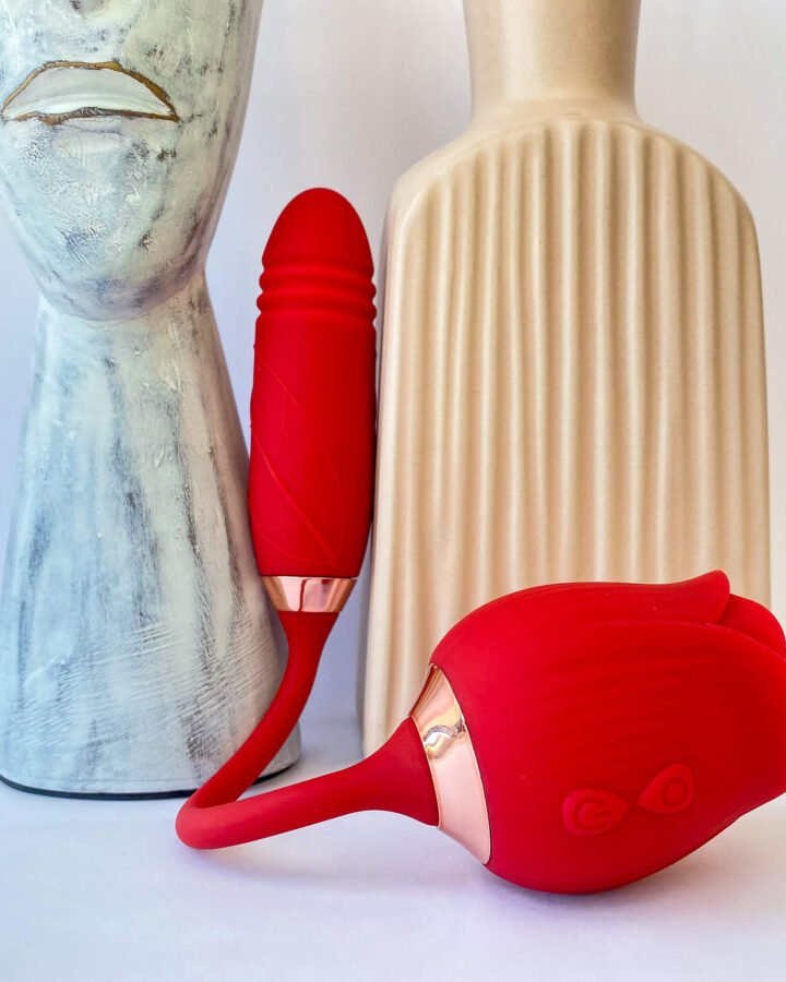 2-in-1 Thrusting Rose Vibrator