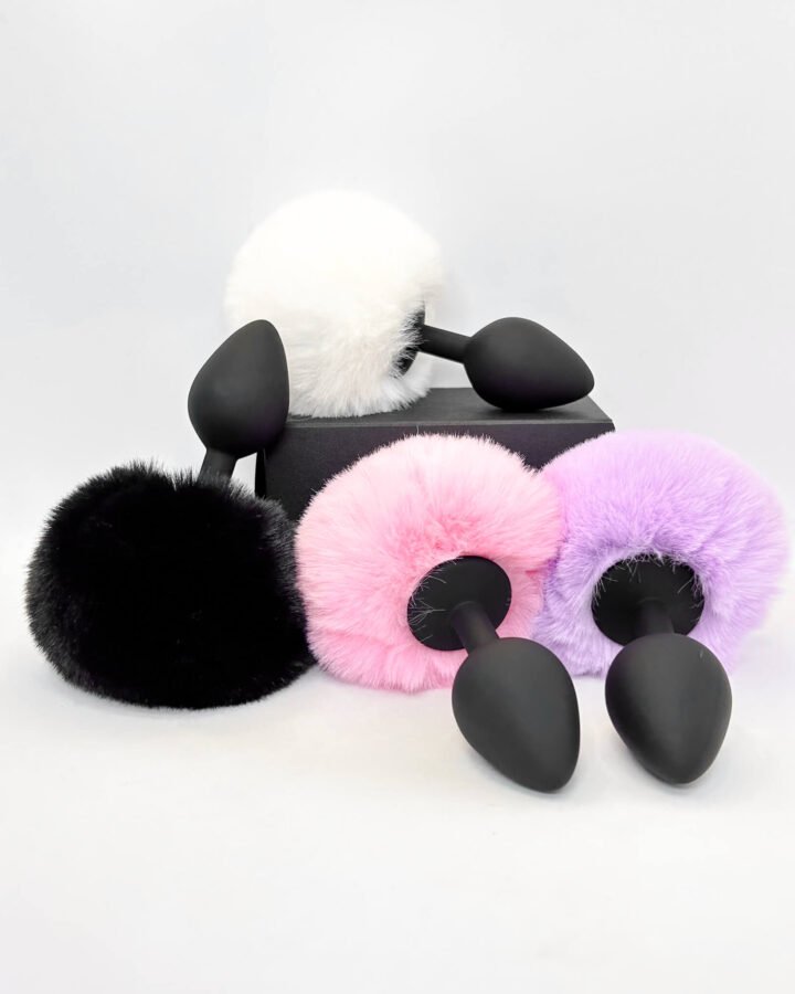 Bunny Tail with Silicone Butt Plug (35mm)