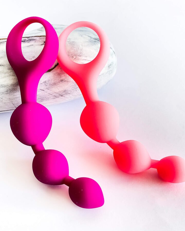 Curved Tri-beaded Anal Beads