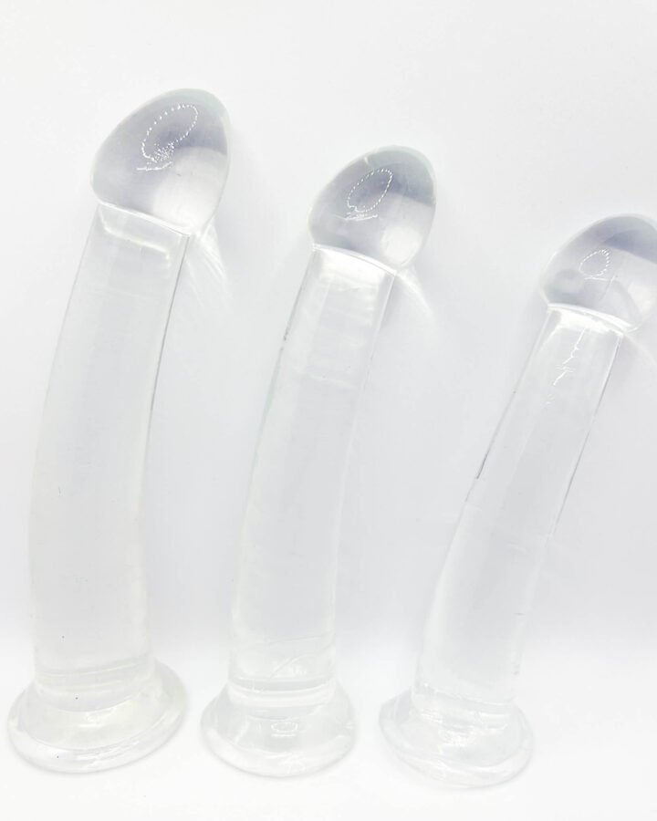 Lusty Curved Dildo with Suction Cup (Clear)