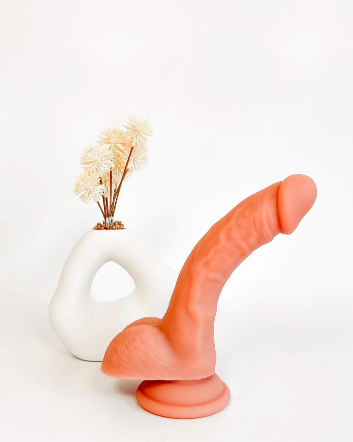 Sweet Spot Realistic Beginner Dildo (16.6cm/6.5inch)