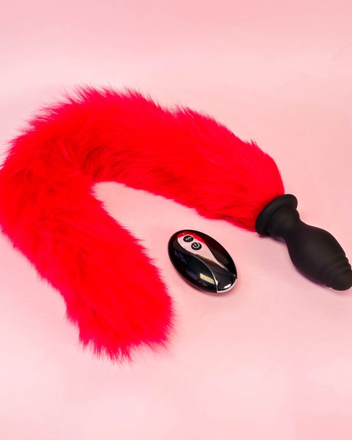 Wild Whisker Vibrating Remote Controlled Tail Butt Plug (32mm)