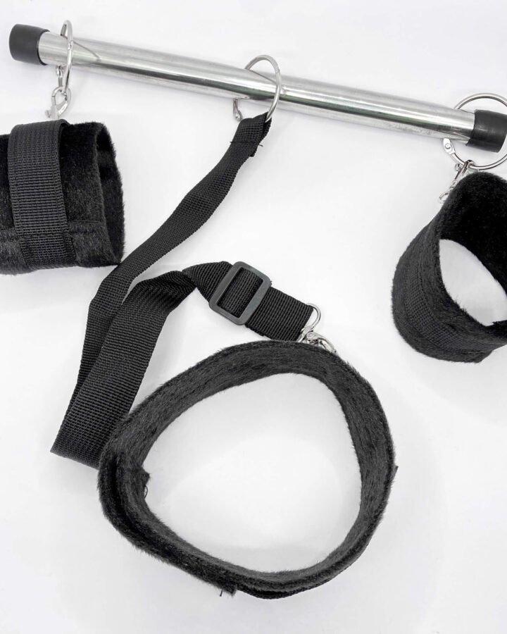 Neck And Wrist Spread Bar Restraint