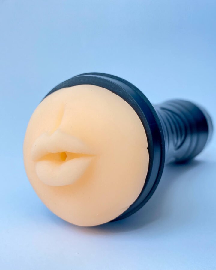 Vibrating Male Masturbator with Shell Casing - Mouth