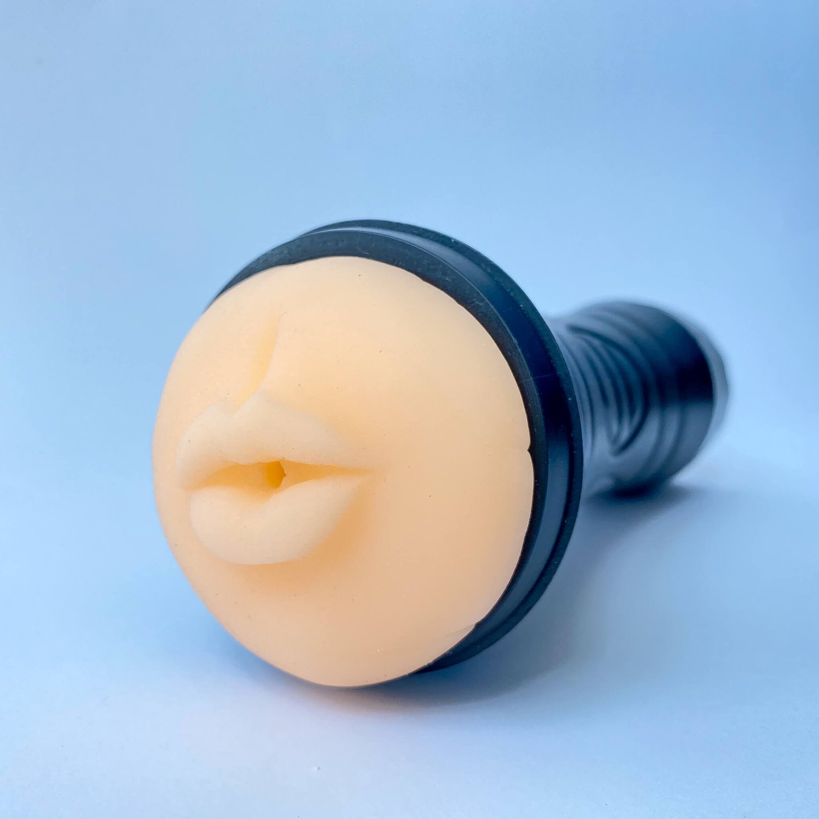 Vibrating Male Masturbator with Shell Casing - Mouth