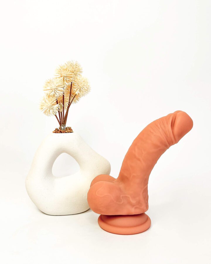 CurveMate Natural Bend Realistic Dildo - Small (14.3cm/5.6Inch)